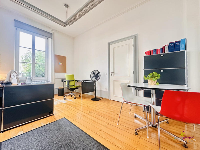 Maison - 200 m² - 8 pièces