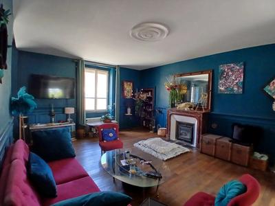 Maison - 229 m² - 7 pièces