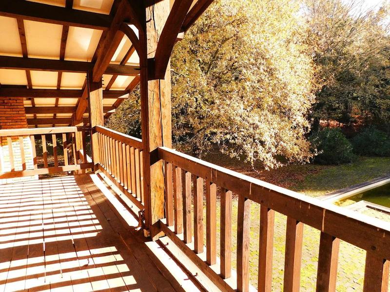 Maison - 213 m² - 7 pièces