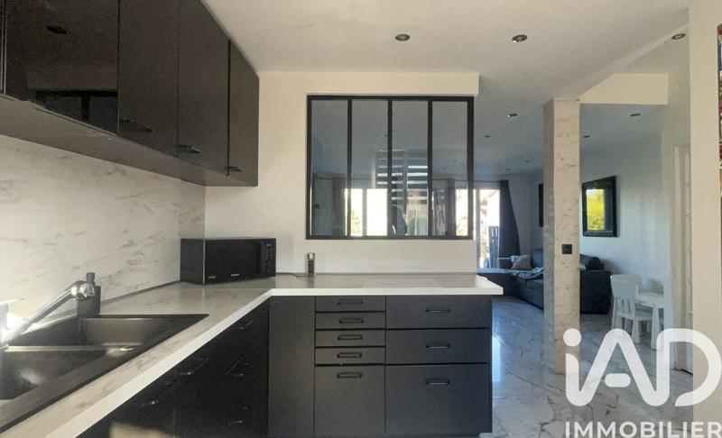 Maison - 74 m² - 5 pièces