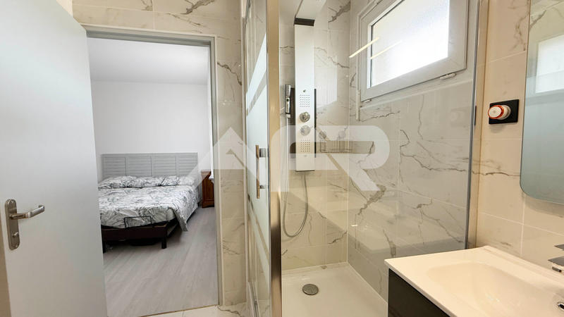 Appartement - 92 m² - 4 pièces