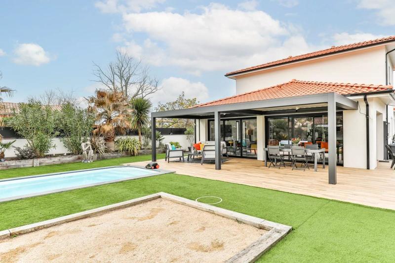 Maison - 159 m² - 5 pièces