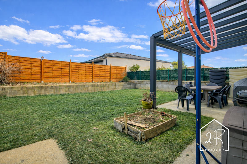 Maison - 90 m² - 4 pièces