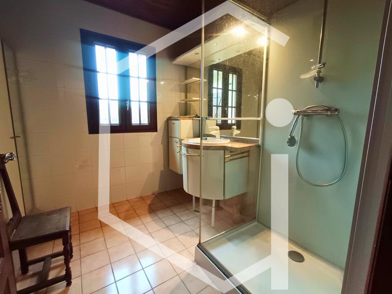 Maison - 155 m² - 9 pièces