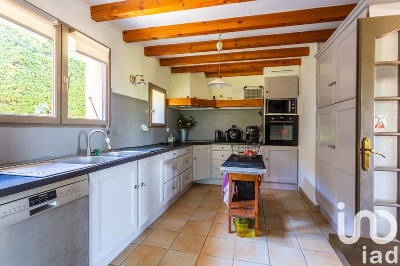 Maison - 255 m² - 7 pièces