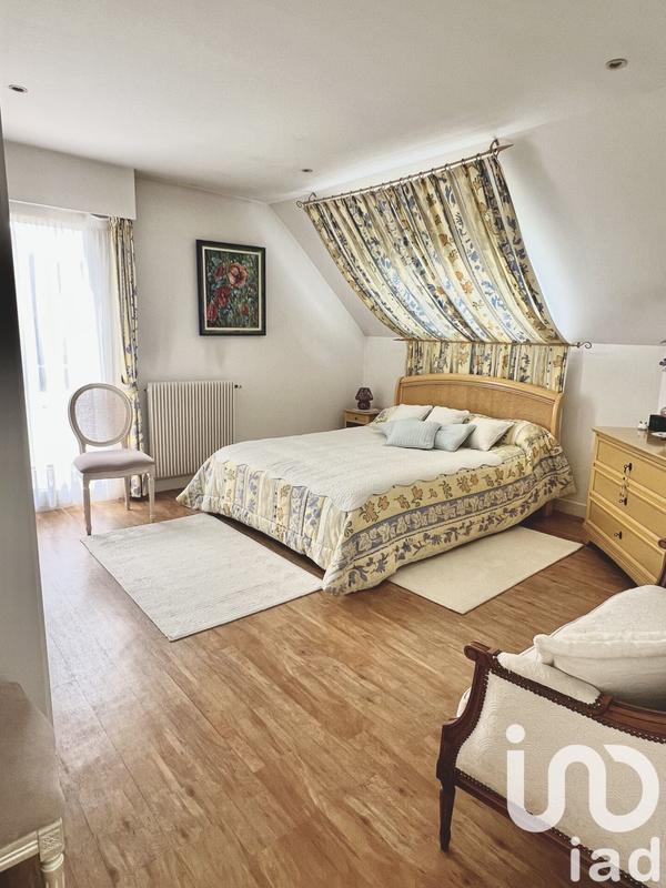 Maison de maîtres - 277 m² - 9 pièces