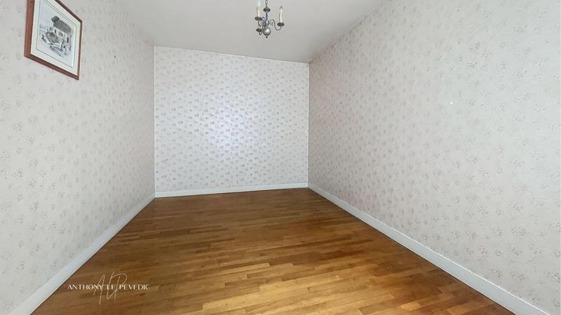 Maison - 136 m² - 9 pièces