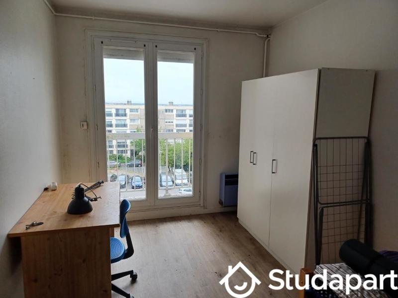 Chambre - 11 m² - 1 pièce