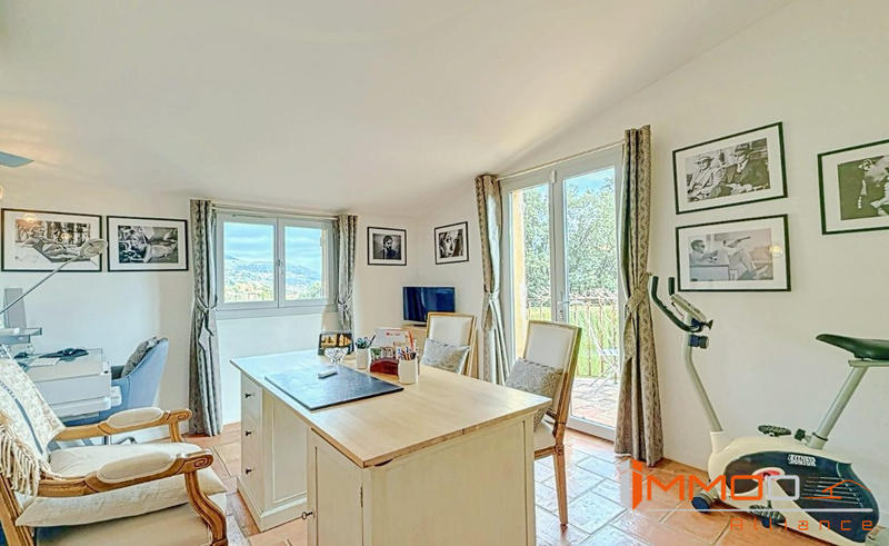 Maison - 197 m² - 6 pièces