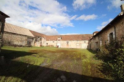 Ferme - 913 m² - 10 pièces