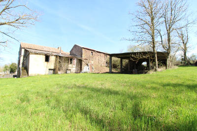Maison - 235 m² - 8 pièces