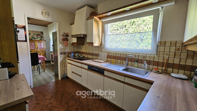 Maison - 172 m² - 9 pièces