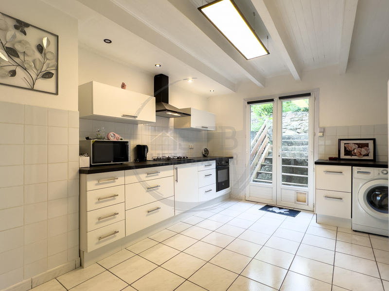 Maison - 366 m² - 23 pièces