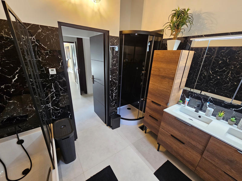 Villa - 210 m² - 7 pièces