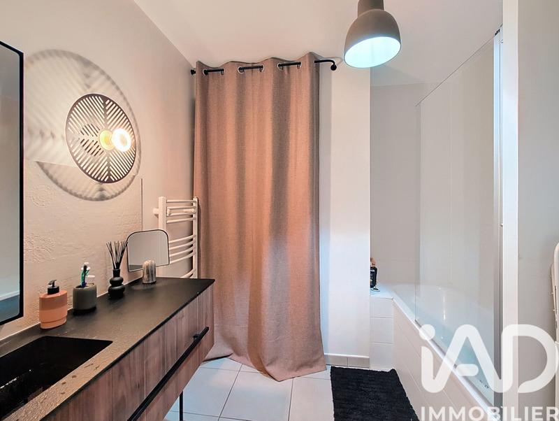 Appartement - 80 m² - 3 pièces