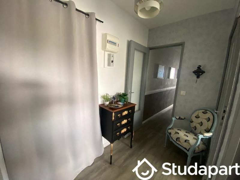 Chambre - 9 m² - 1 pièce