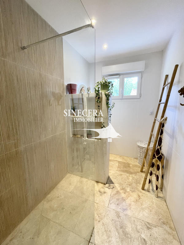 Propriété - 120 m² - 5 pièces