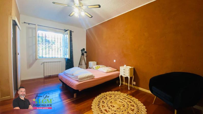 Maison - 255 m² - 6 pièces