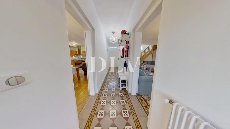 Maison ancienne - 197 m² - 7 pièces