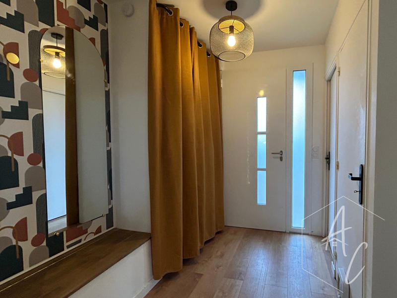 Maison - 113 m² - 7 pièces