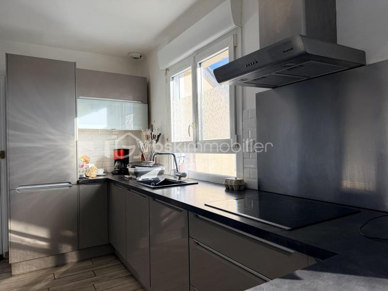 Maison traditionnelle - 101 m² - 6 pièces