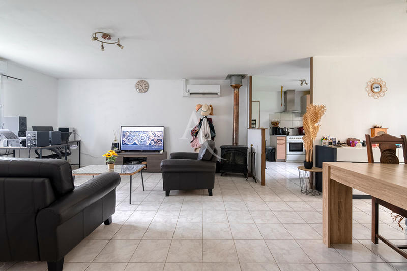 Maison - 92 m² - 6 pièces