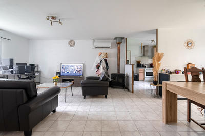 Maison - 92 m² - 6 pièces