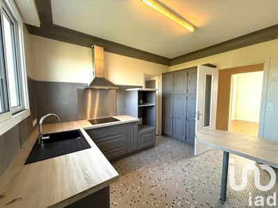 Maison - 200 m² - 8 pièces