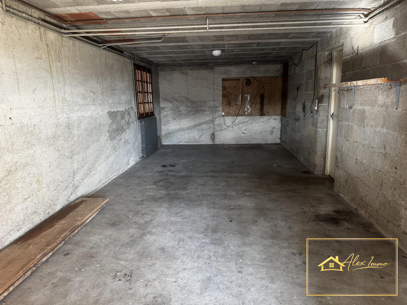 Maison - 216 m² - 7 pièces