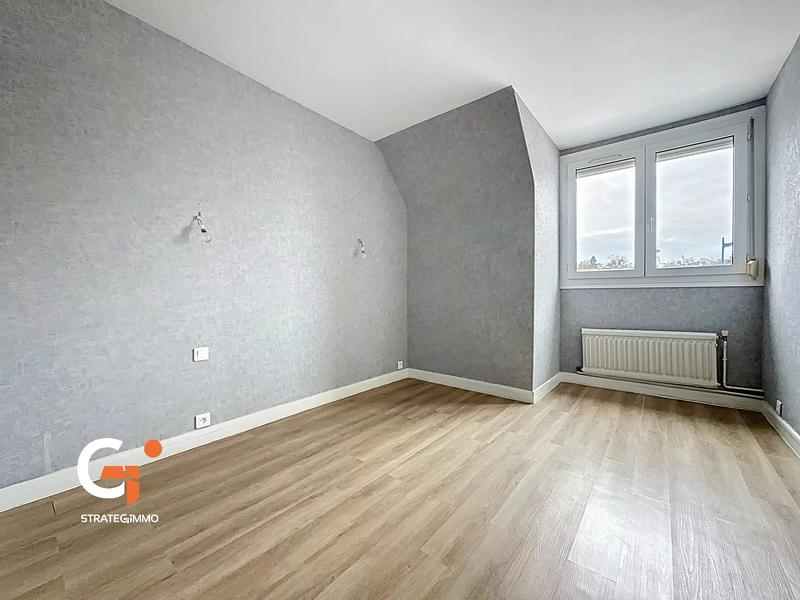 Appartement - 136 m² - 6 pièces
