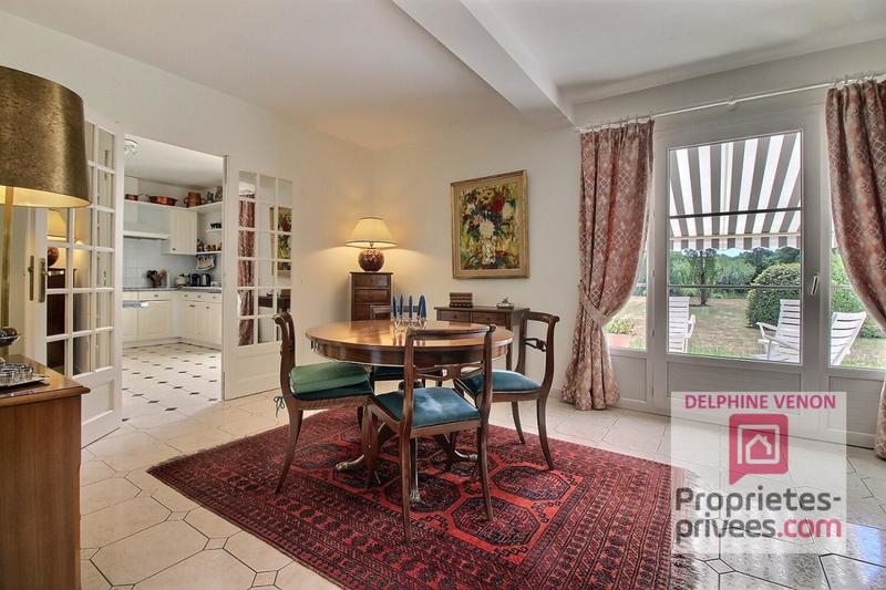 Maison - 177 m² - 6 pièces