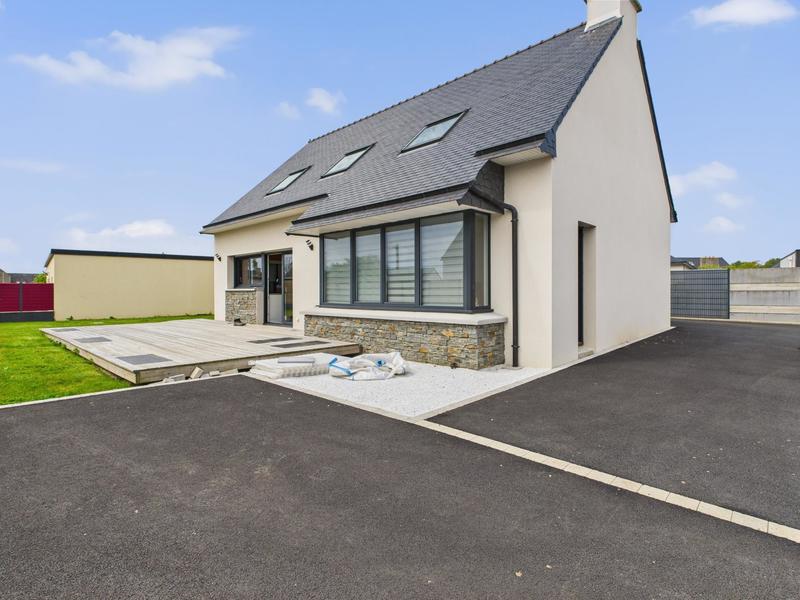 Maison - 127 m² - 5 pièces