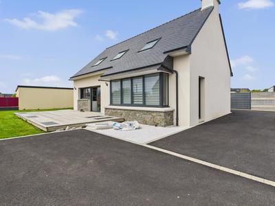 Maison - 127 m² - 5 pièces