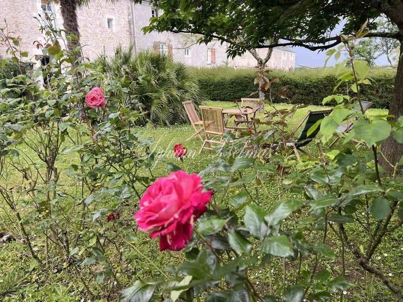 Manoir - 560 m² - 6 pièces