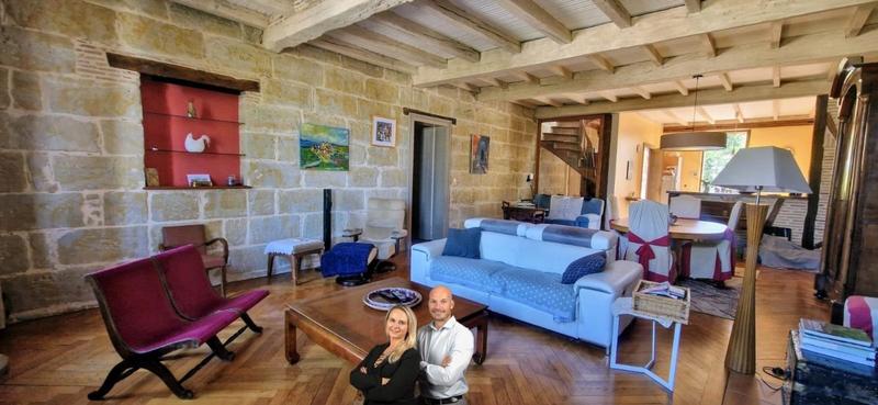 Maison - 303 m² - 8 pièces