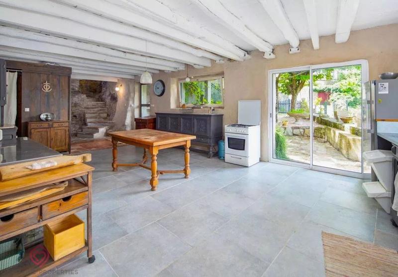 Maison de village - 289 m² - 9 pièces