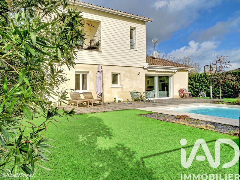 Maison - 143 m² - 6 pièces