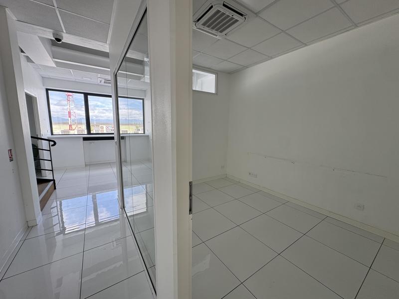 Bureau - 128 m² - 7 pièces