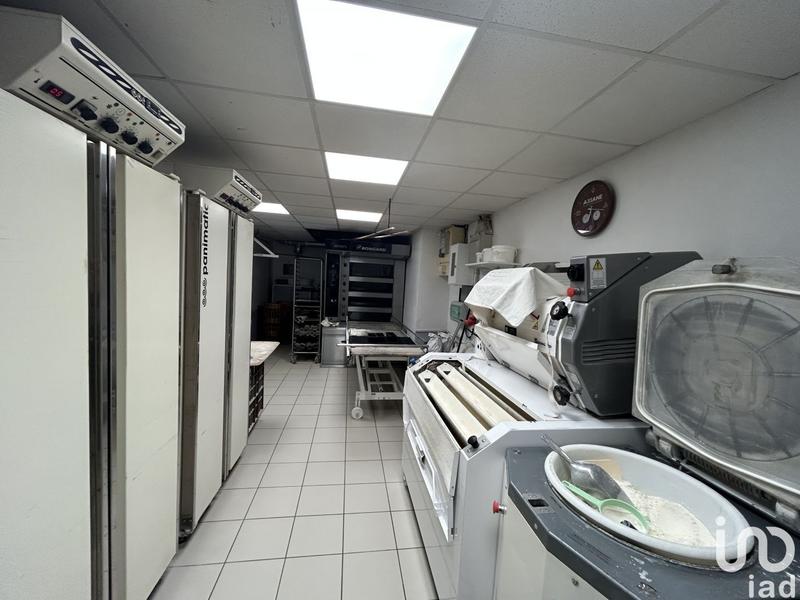 Local commercial - 82 m² - 4 pièces