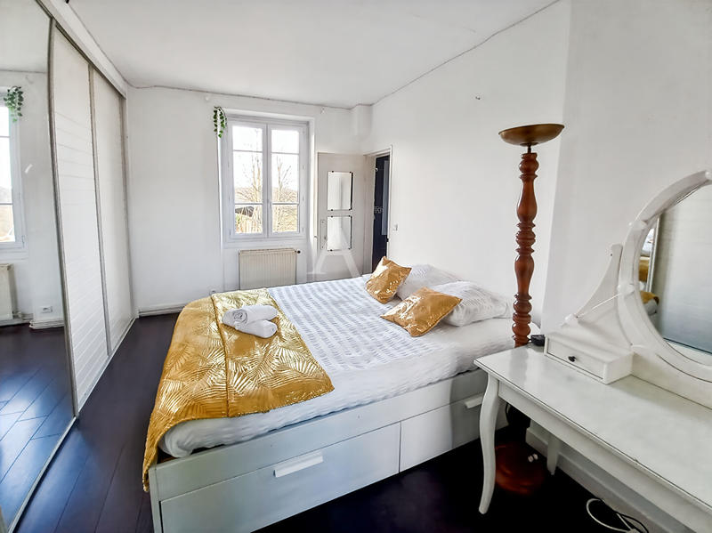 Maison - 137 m² - 7 pièces