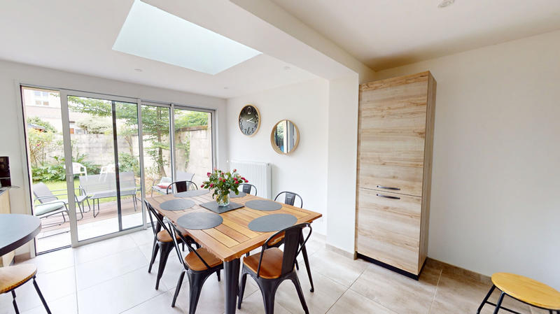 Maison - 168 m² - 7 pièces