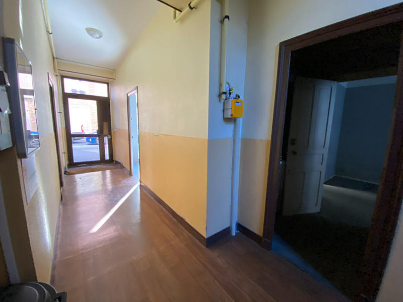 Local commercial - 110 m² - 4 pièces