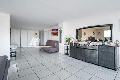 Appartement - 125 m² - 5 pièces