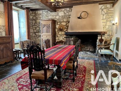 Maison - 202 m² - 8 pièces