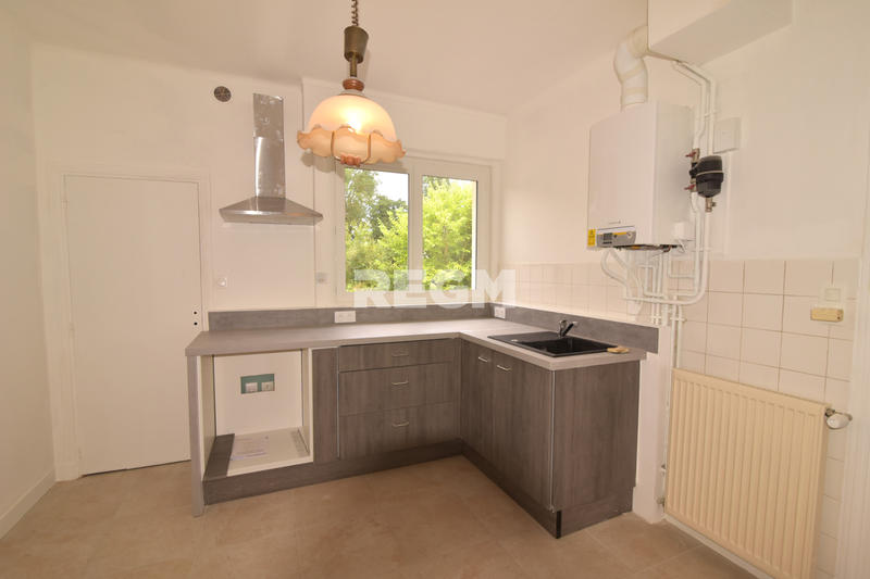 Maison - 80 m² - 4 pièces