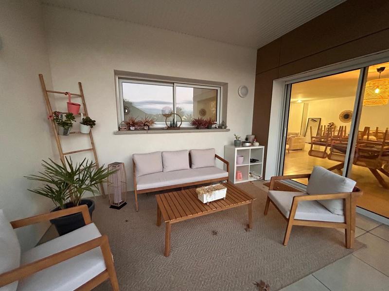 Appartement - 102 m² - 3 pièces