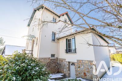 Maison - 135 m² - 7 pièces