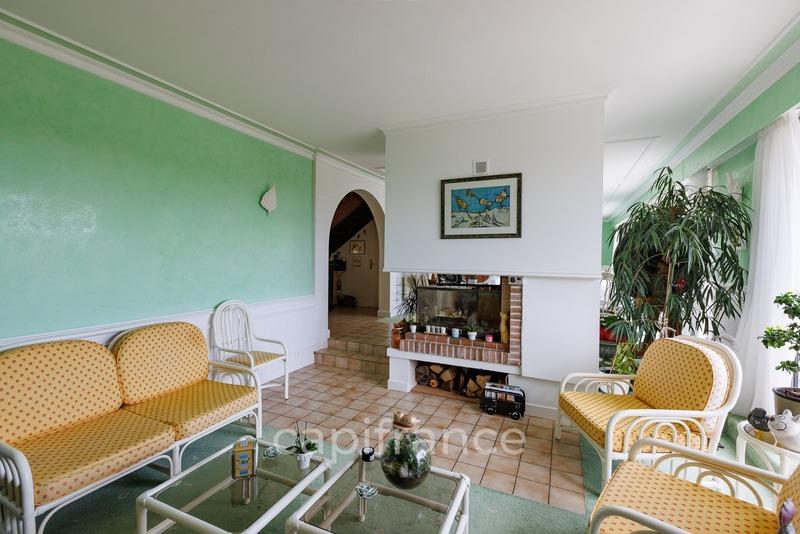 Propriété - 315 m² - 10 pièces