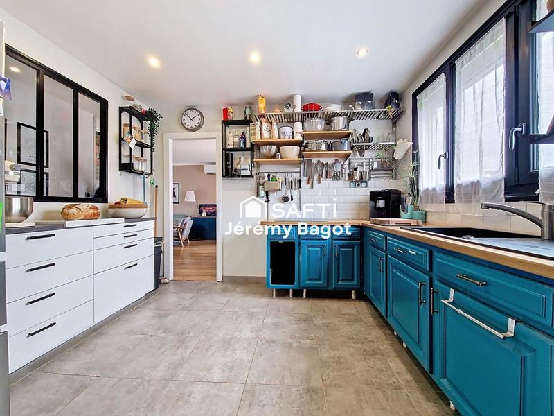 Maison - 99 m² - 5 pièces