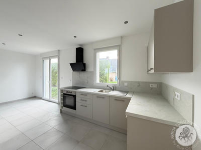 Maison - 80 m² - 4 pièces